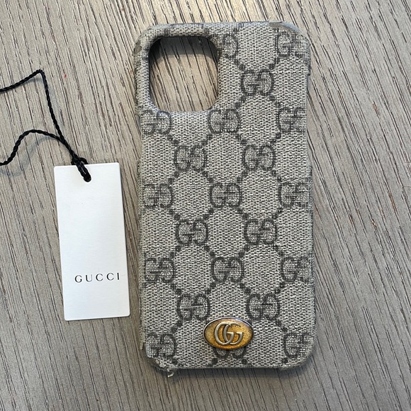 Gucci iPhone 12 Pro phone corners are Pls see